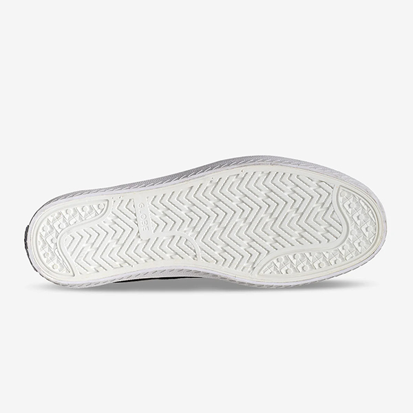 globe melbek black/white shoes